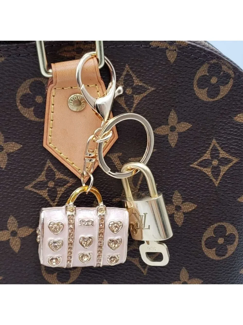 Authentic Louis Vuitton Gold Padlock 🔒 Key Set w/ Unbranded Bag Charm